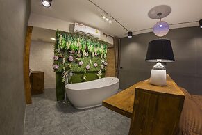 Maximum Luxury Apartment