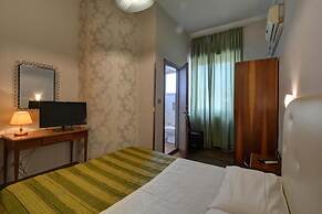 HOTEL UNIVERSO