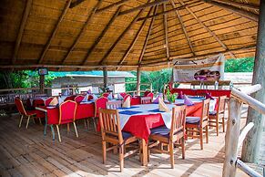 Mabata Makali Lodge & Campsite
