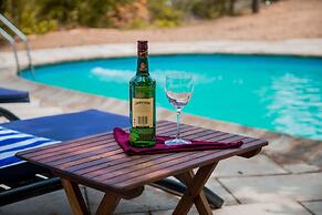 Mabata Makali Lodge & Campsite