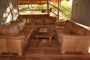 Mabata Makali Lodge & Campsite