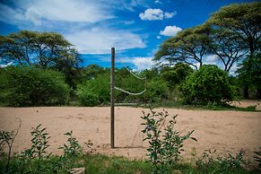 Mabata Makali Lodge & Campsite