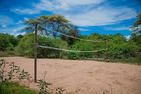 Mabata Makali Lodge & Campsite
