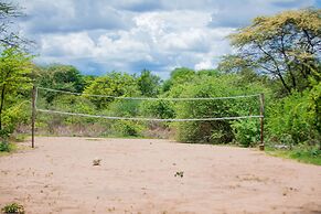 Mabata Makali Lodge & Campsite