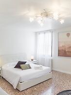 Penthouse Dream Apartments by Wonderful Italy