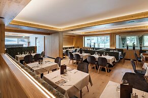 Hotel Alpina