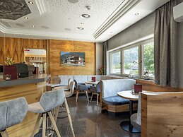 Hotel Alpina