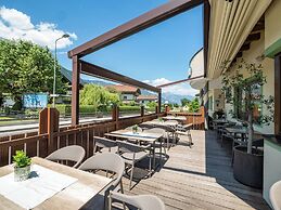 Hotel Alpina