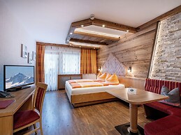 Hotel Alpina