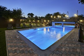 Resort Ambient