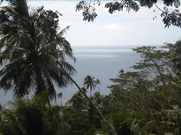 Fare Oviri Lodge