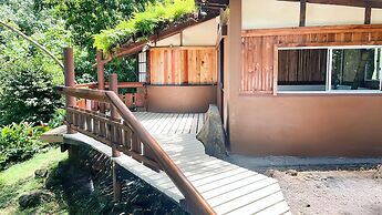 Fare Oviri Lodge