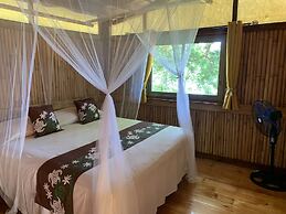 Fare Oviri Lodge