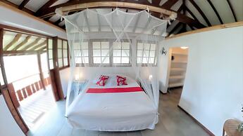 Fare Oviri Lodge
