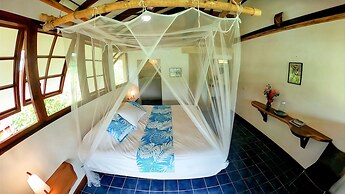 Fare Oviri Lodge