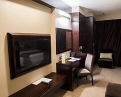 Royale Signature Hotel
