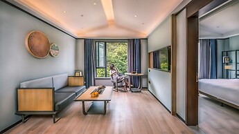 The Lucid Resort