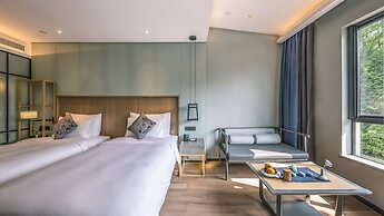 The Lucid Resort