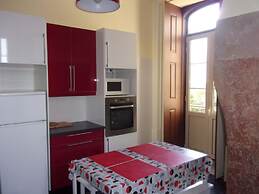Hostel 402