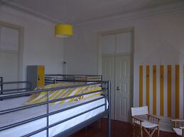 Hostel 402