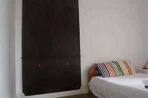 Hostel 402