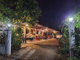 Bunrapee House