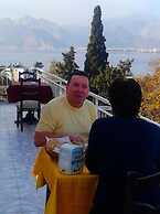 Sunrise Hotel