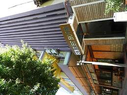 Sunrise Hotel