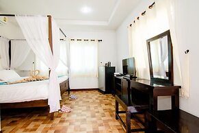 The Creek Villa
