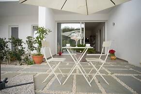 B&B Sorahnia Design House