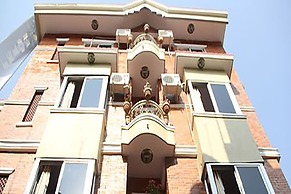 Hotel Half Moon