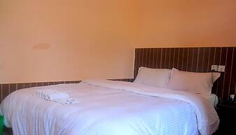 Hotel Half Moon