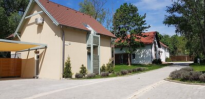 Kenese-Völgye Villahotel