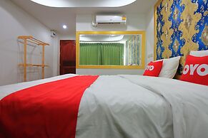 OYO 410 Diamond Boutique Hostel
