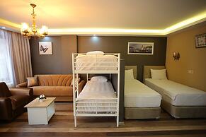 Artist Rooms Suites