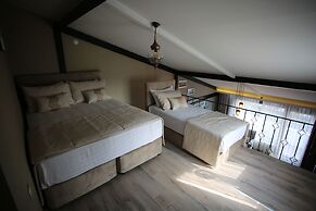 Artist Rooms Suites