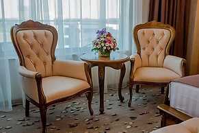Almar Luxury Hotel