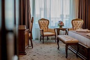 Almar Luxury Hotel