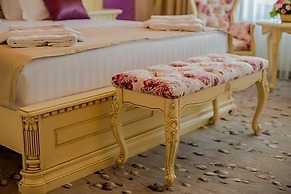 Almar Luxury Hotel