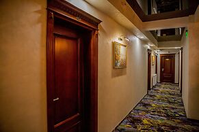 Almar Luxury Hotel