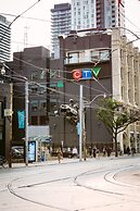 QuickStay - Class in Yorkville (Yonge & Bloor)
