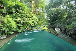 SereS Springs Resort & Spa Singakerta