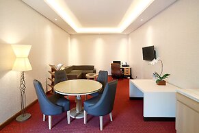 SereS Springs Resort & Spa Singakerta