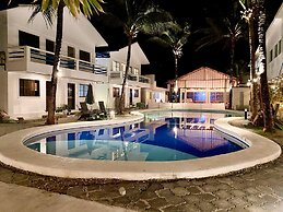 Feliness Resort Boracay