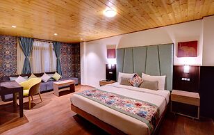 Udaan Woodberry Hotel & Spa