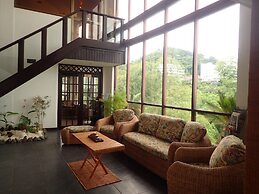 Cliffside View Hotel