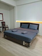 Sandee Room