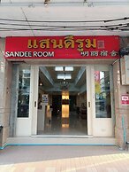 Sandee Room