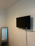 Sandee Room