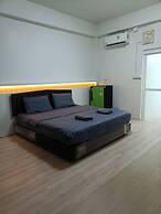Sandee Room
